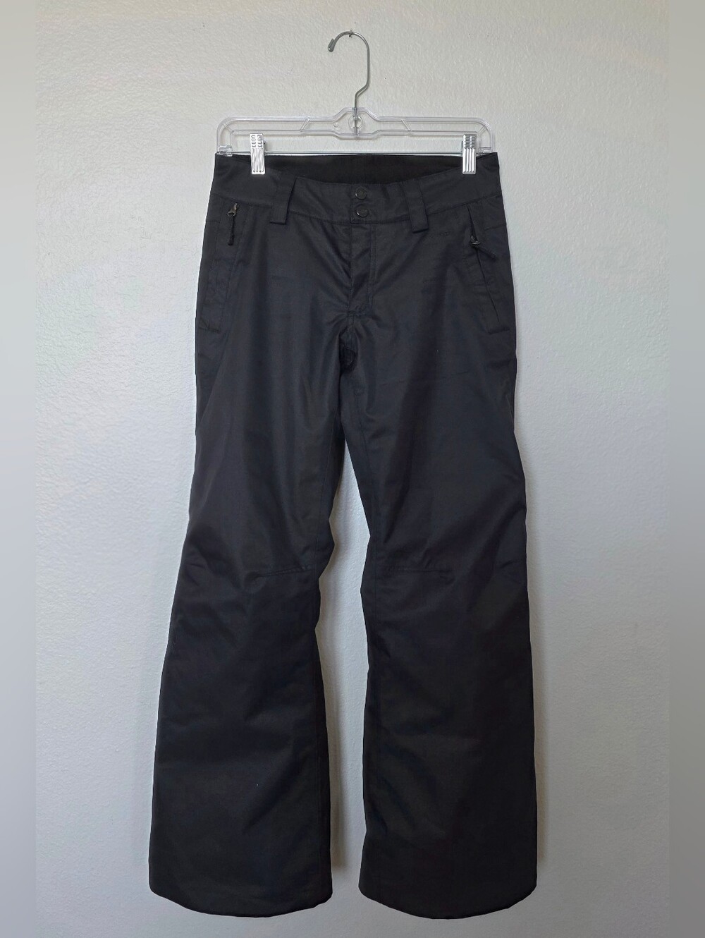 The North Face Women's Black Dryvent Snow Pants - Outdoor Shell